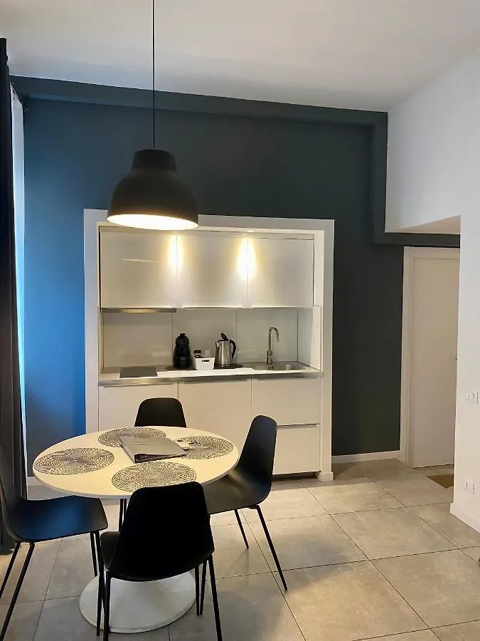 Fashion House Elvira 2 Apartman Bergamo 0*,  Olaszország